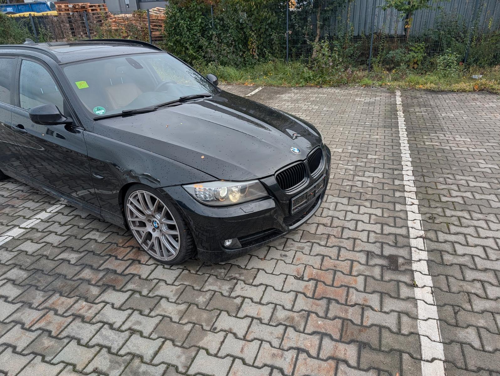 BMW 320 2011 — photo 15