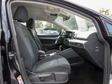 Volkswagen Golf VIII 1.5 TSI LIFE STANDHZG NAVI LED ACC PRI - VW Golf Gebrauchtwagen in Duisburg