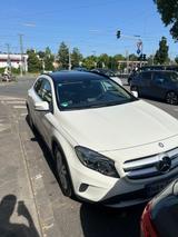 Mercedes-Benz Mercedes Benz Gla 220d CDI - Mercedes-Benz GLA 220 von privat