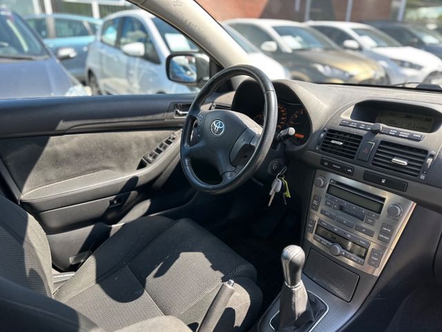 Toyota Avensis  Kombi 1.8 Sol