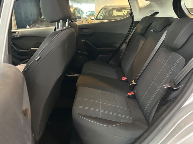 Fahrzeugabbildung Ford Fiesta Cool & Connect*SHZ*1.Hd.*