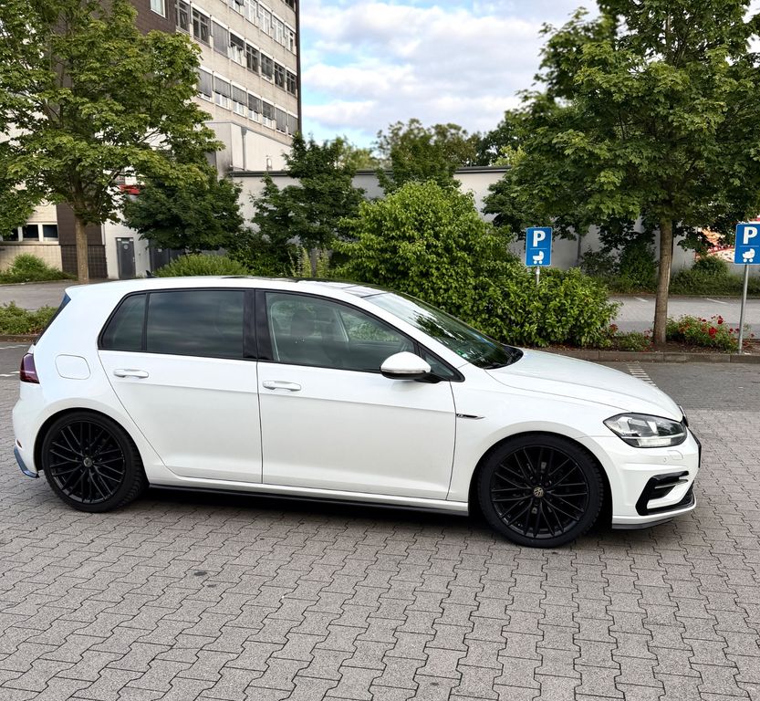 Image of Volkswagen Golf