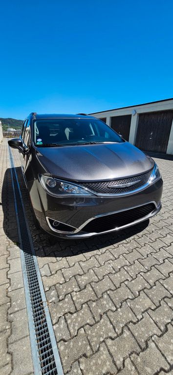 Image of Chrysler Pacifica
