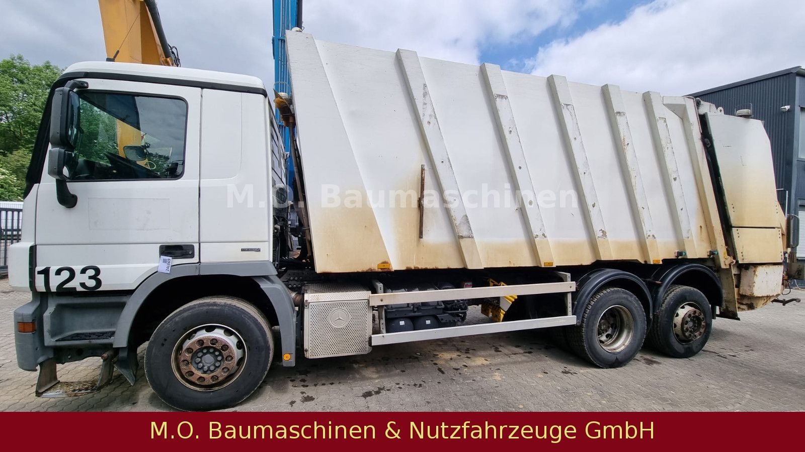 Fahrzeugabbildung Mercedes-Benz Actros 2532/Müllwagen/Automatik/6x2/ZSA