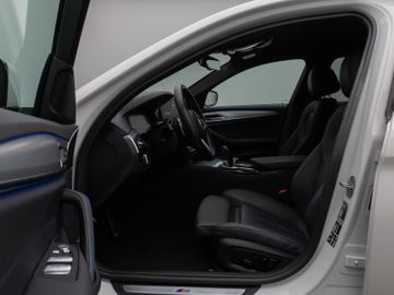 Fahrzeugabbildung BMW 540d xD Tour M Sport HUD HiFi Laserlicht 19``