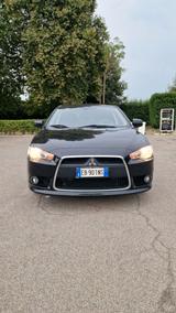 Mitsubishi Lancer 1.6 5p. Sportback Invite - Mitsubishi Lancer aus 2010: Sportback