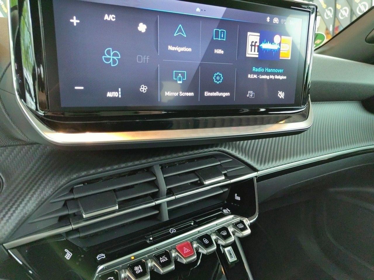 Peugeot 2008 Allure Hybrid 100 e-DSC6 Navi,360°