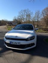 Volkswagen Scirocco 2.0 TSI DSG Standard - Volkswagen Scirocco Standard mit Benzin-Antrieb