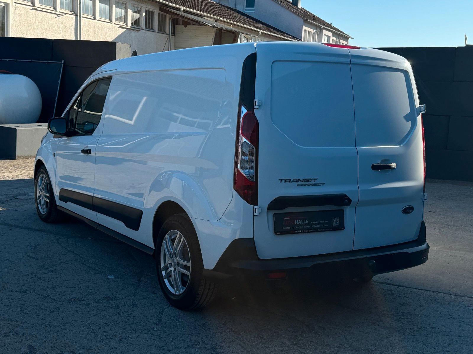 Fahrzeugabbildung Ford Transit Connect 230 L2 Autm. Trend 4d AHK