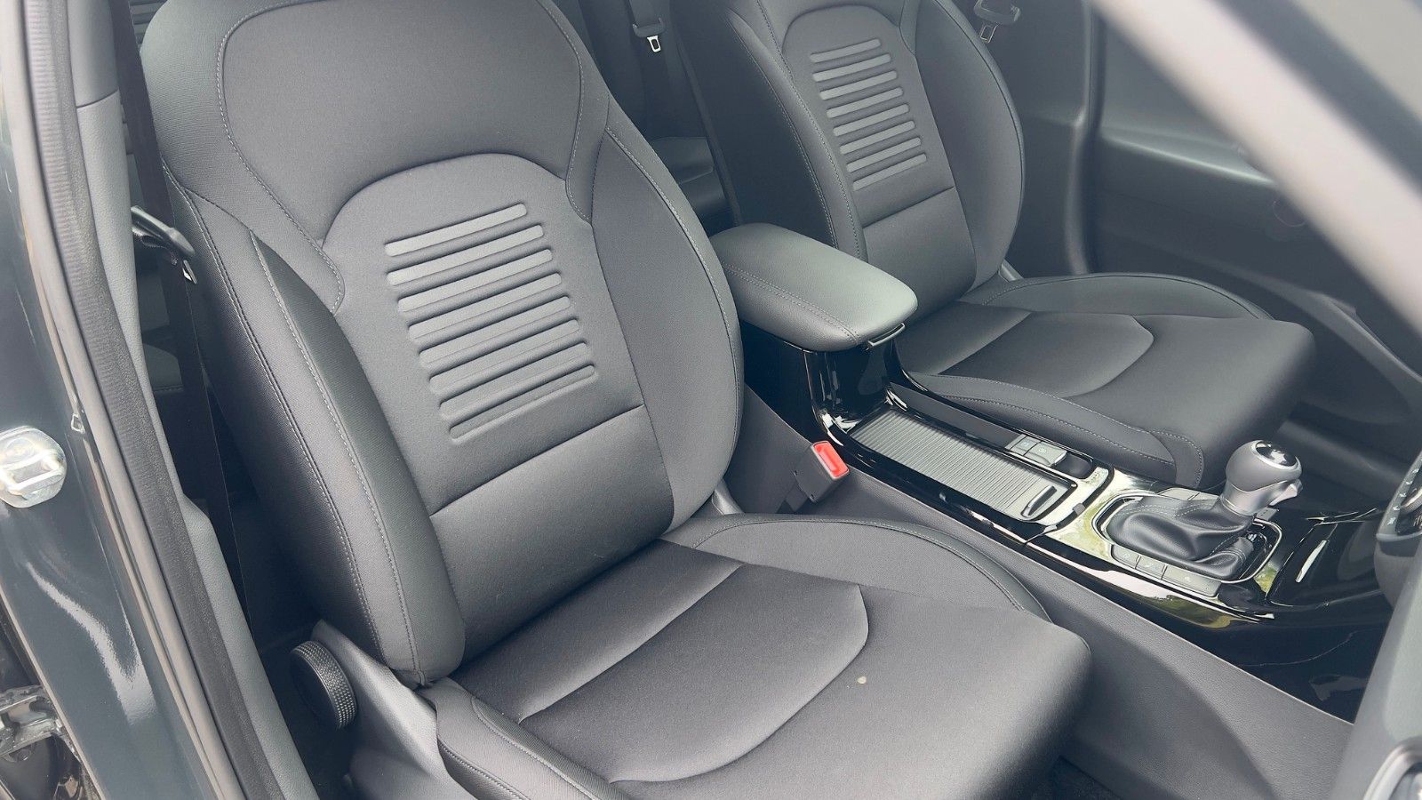 Fahrzeugabbildung Hyundai i30 1.0 T-GDI Advantage *Plus-Pkt*Navi*RFKamera*