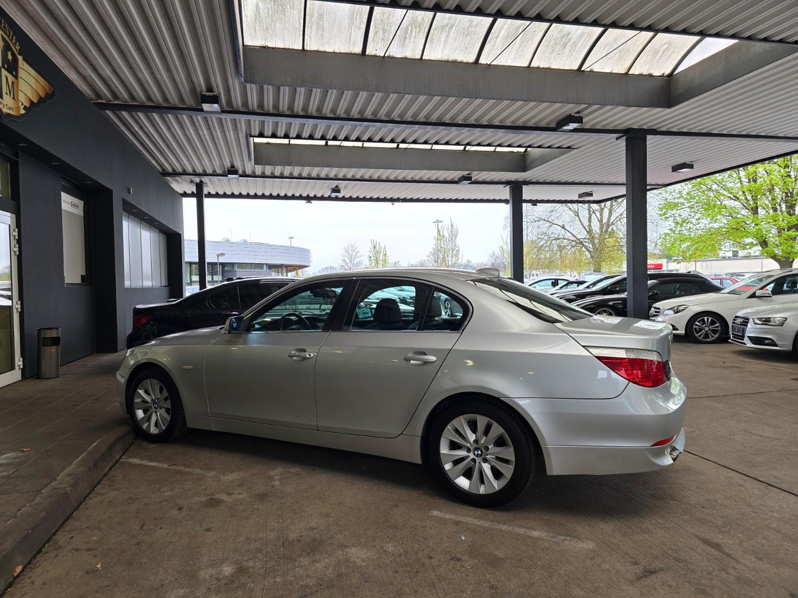 BMW 530i E60 Lim. Automatik LEDER/NAVI/PDC/NAVI/SZH