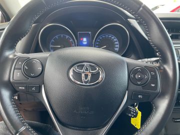 Toyota Auris - 12
