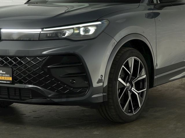 Tiguan R-LINE TSI DSG 4MOTION+AHK+MATRIX LED+NAV