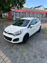 Kia Rio Spirit Tempomat Lenkradheizung PDC - gebrauchte Kia Rio aus dem Jahr 2012