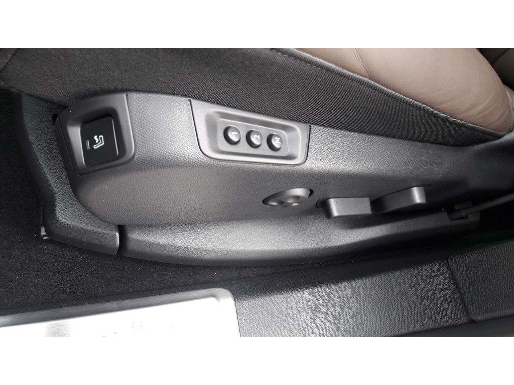 Fahrzeugabbildung Citroën C5 Aircross Shine BlueHDi 130 S&S AHK-abn. el. P