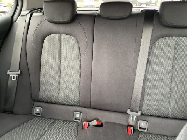 Fahrzeugabbildung BMW 118 i Advantage Autom. Navi, Sitzheizung, Tempom