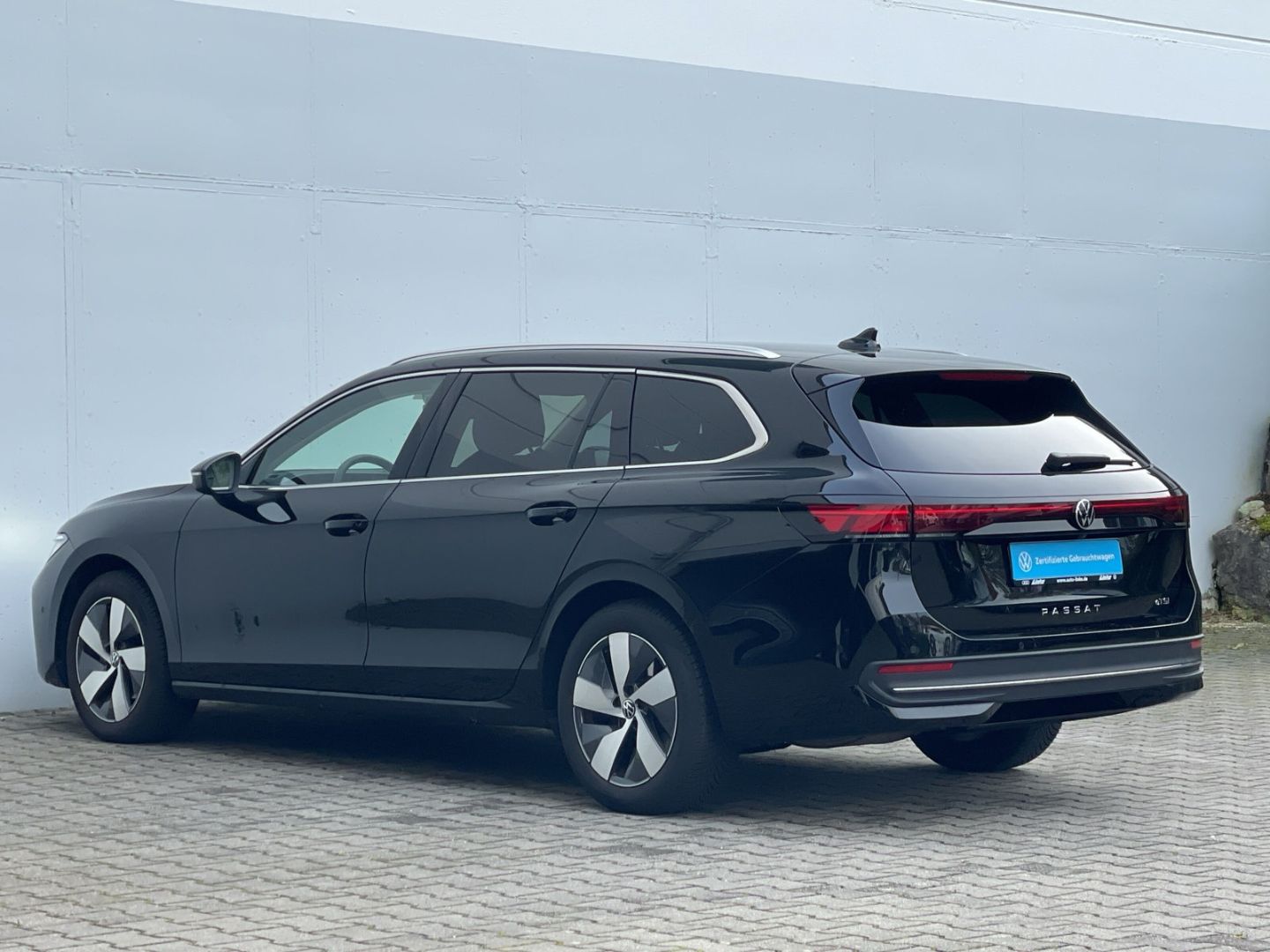 Passat Variant 1.5 eTSI Business AHK/360°Kamera