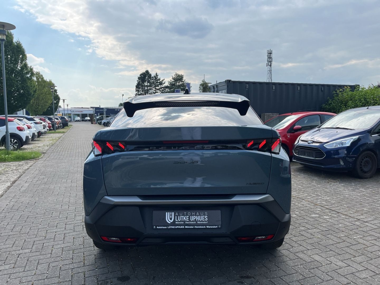 Fahrzeugabbildung Peugeot 3008 GT HYBRID 145 e-DSC6 Navi Memory Sitze ACC