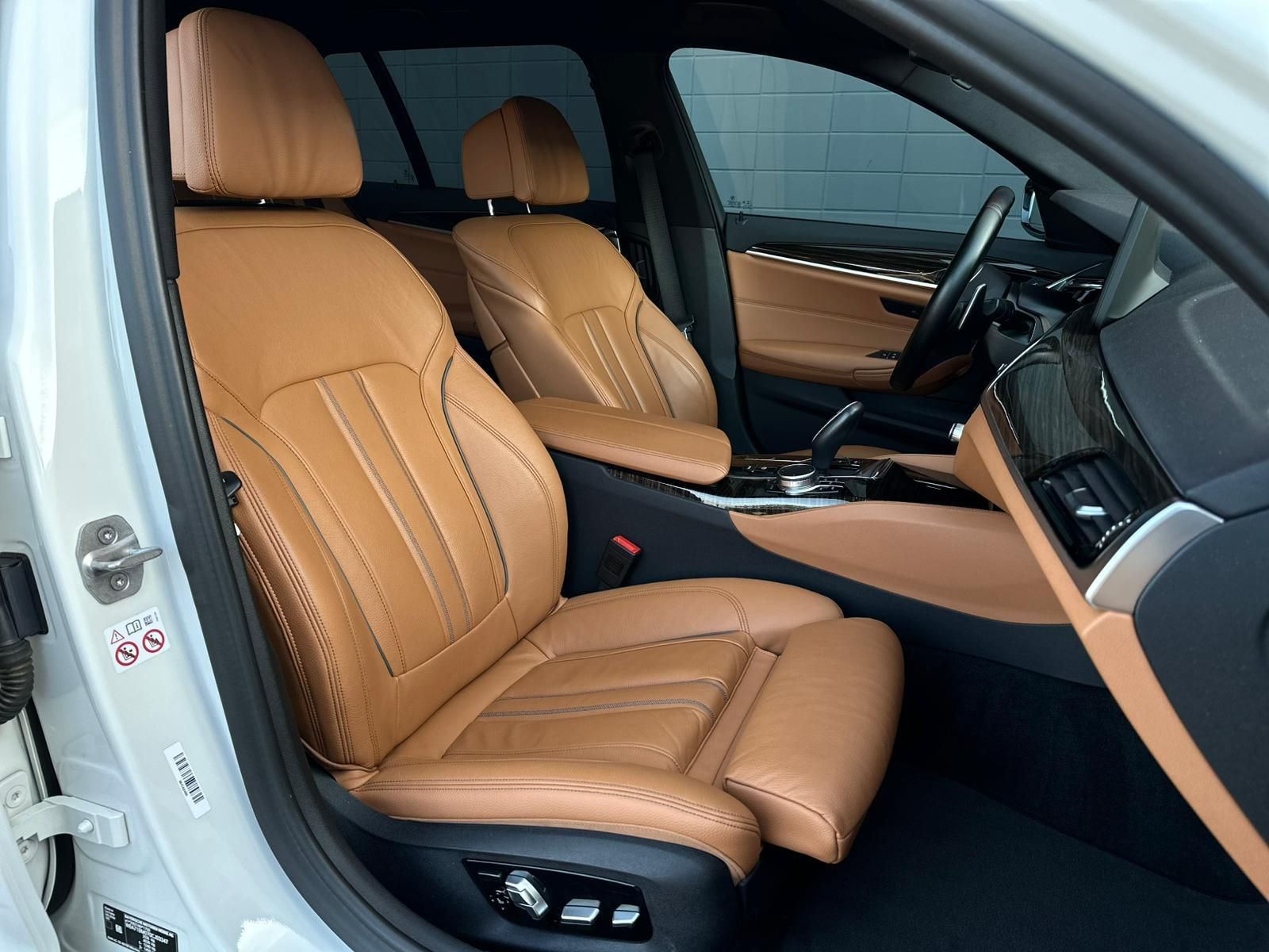 BMW 540i xD M SPORT SHADOW* LASER#SHZ#SH#LH#KEYLESS - Image 17