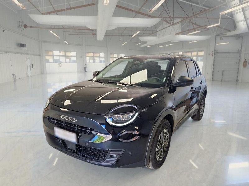 Fiat FIAT 600 1.2 HYBRID 100 CV BUSINESS AUTO SUV