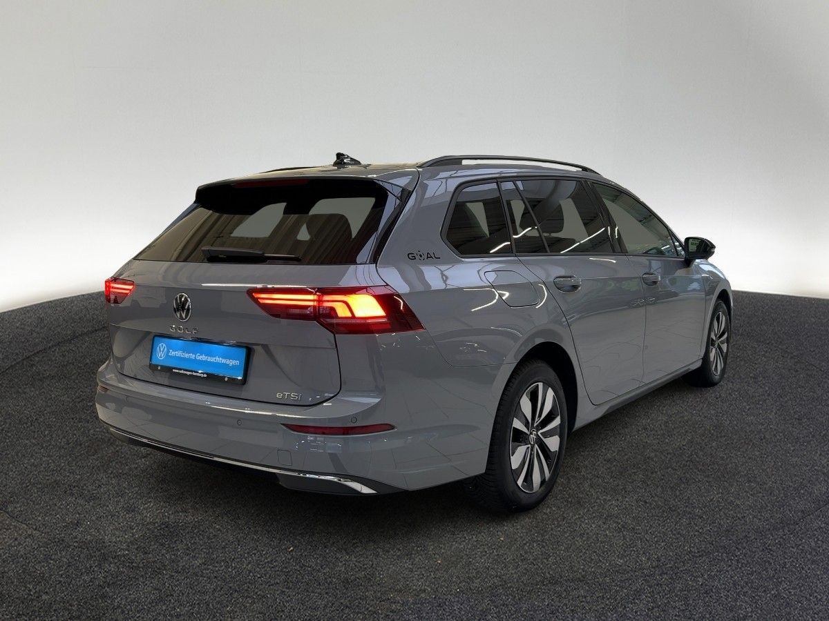 Volkswagen Golf VIII Var. 1.5 eTSI Goal DSG LED REAR VIEW foto 5