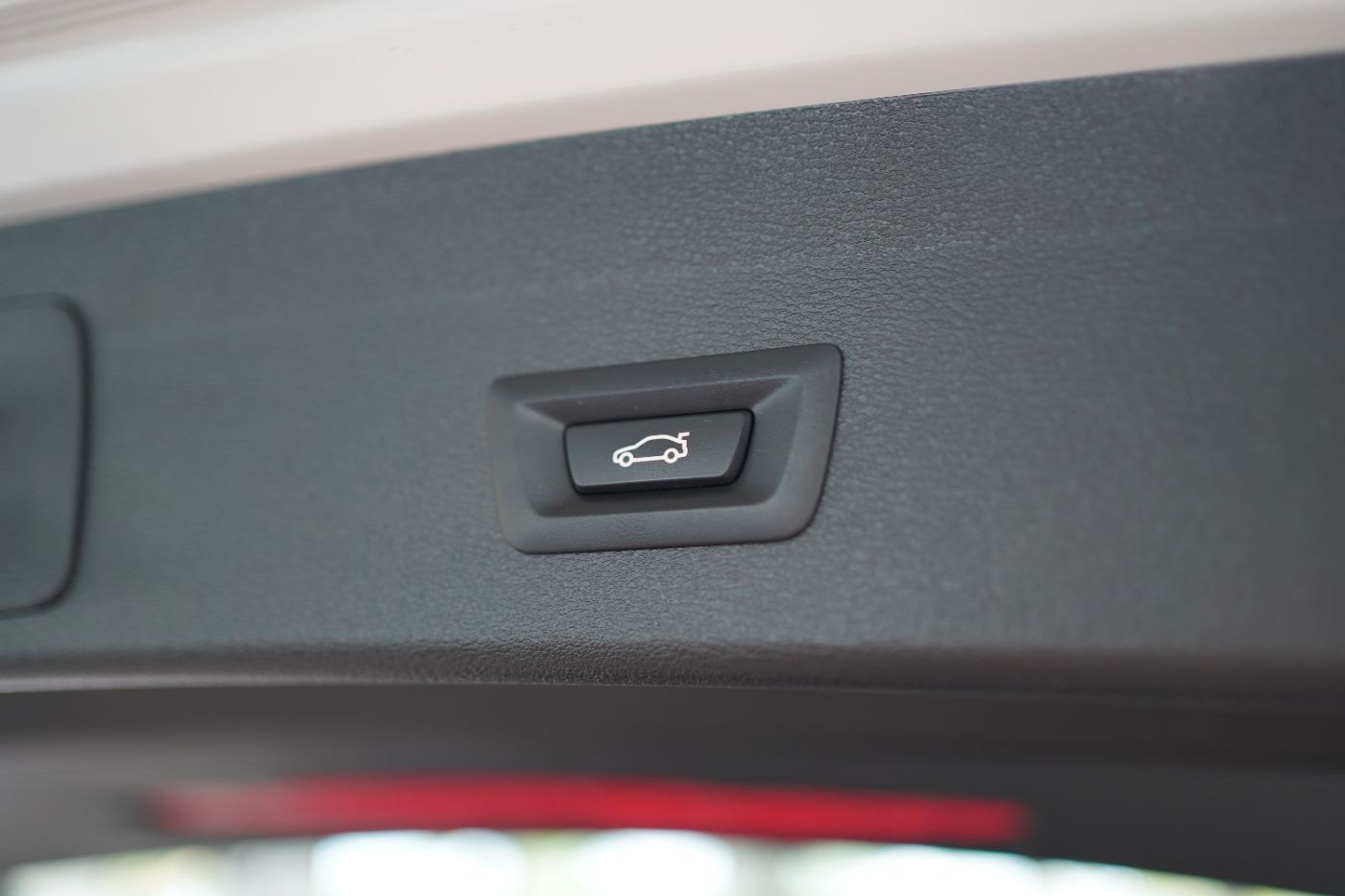 Fahrzeugabbildung BMW X1 20iA M Sport +AHK+Glasdach+LED+PDC+Alarmanlag