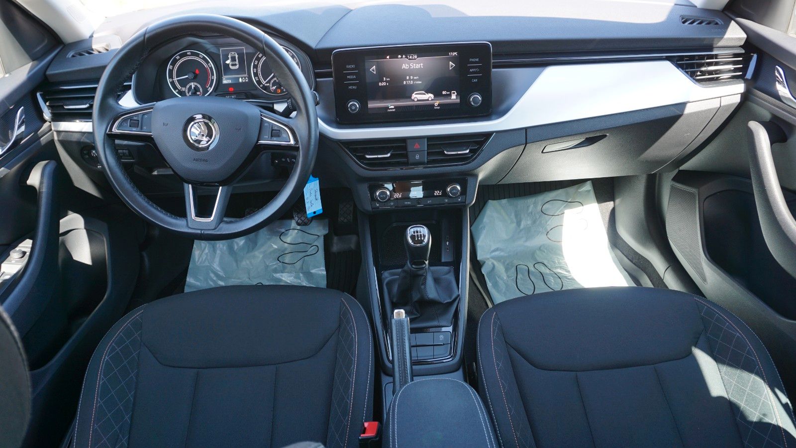 Fahrzeugabbildung SKODA Scala Ambition, Kamera, Navi, CarPlay, AHK