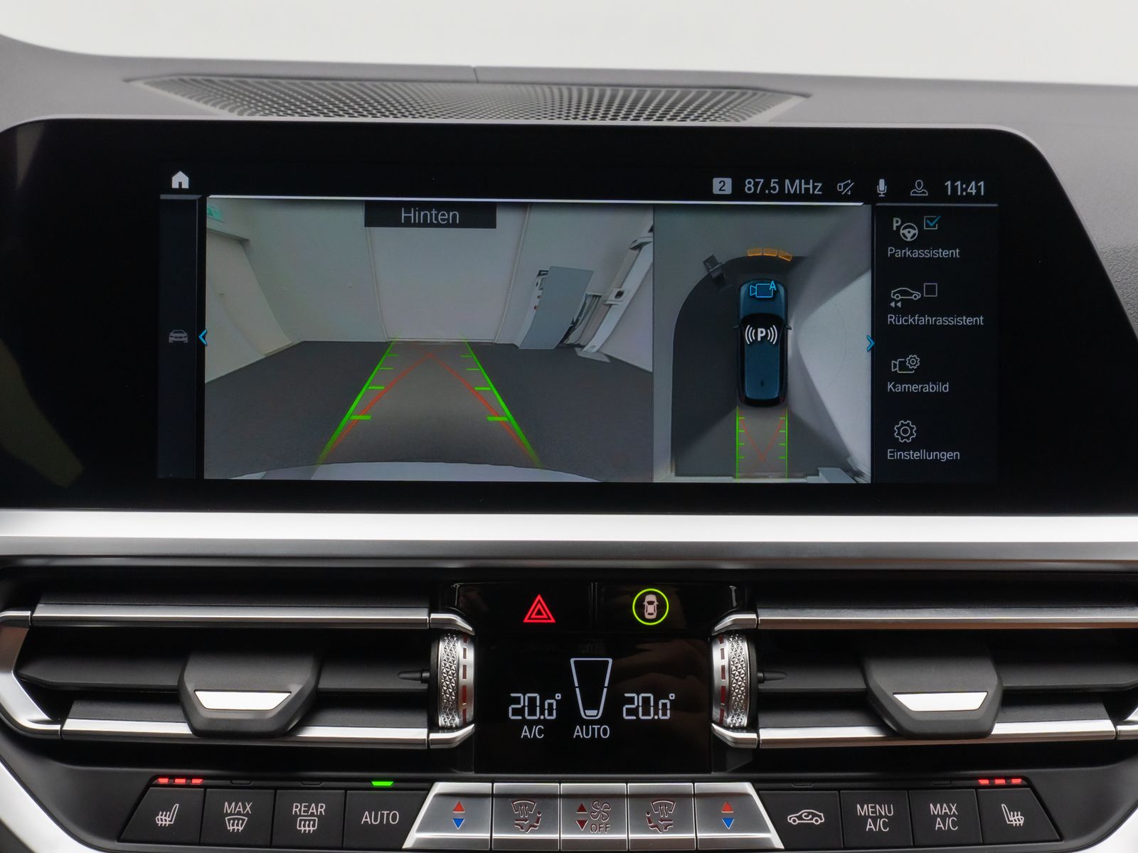 Fahrzeugabbildung BMW 330e Luxury Line 360°Laser HUD DAB HiFi Sport