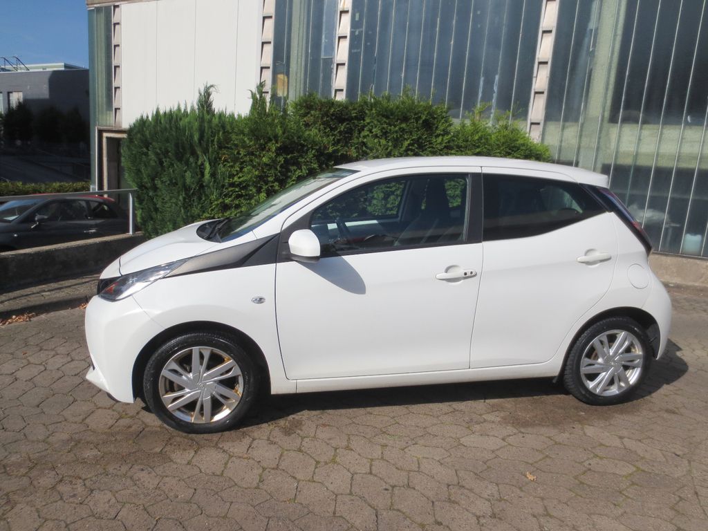 Image of Toyota Aygo (X)