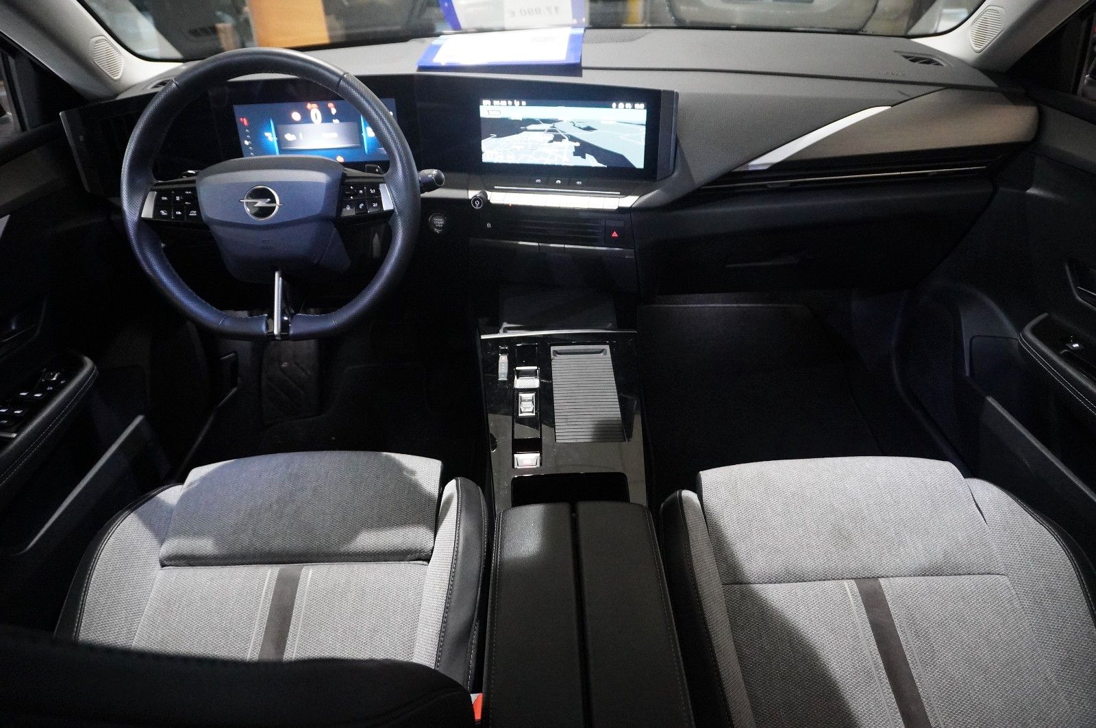 Fahrzeugabbildung Opel Astra L Lim. 1.2T ELEGANCE NAVI/LED/KAMERA/SPORT