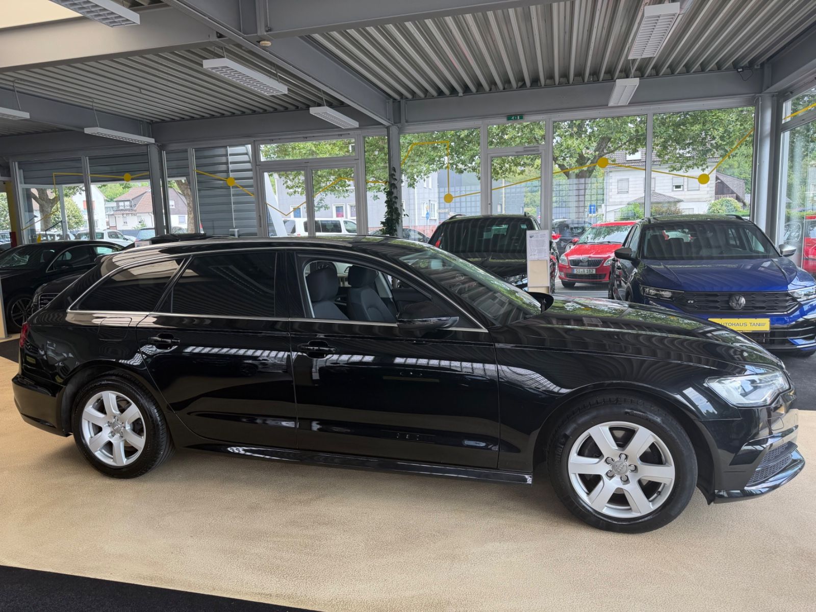 Fahrzeugabbildung Audi A6 Avant 2.0 TDI ultra