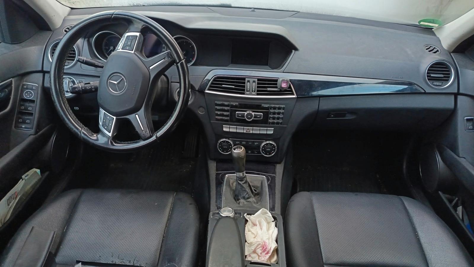 Mercedes-Benz C200 2011 — photo 6
