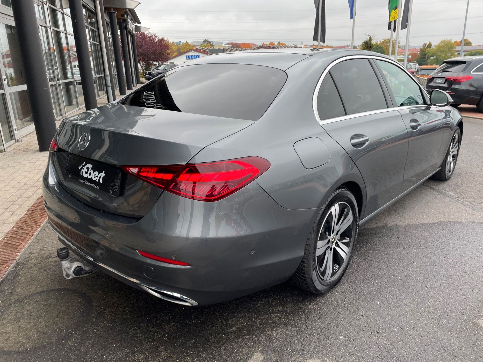 Fahrzeugabbildung Mercedes-Benz C 180 AVANTGARDE R-Kamera+AHK+TOTW+Ambiente