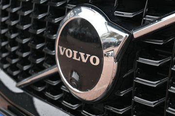 Fahrzeugabbildung Volvo XC90 Ultimate Dark*B&W*HuD*LUFT*22"*360°PANO*AHK