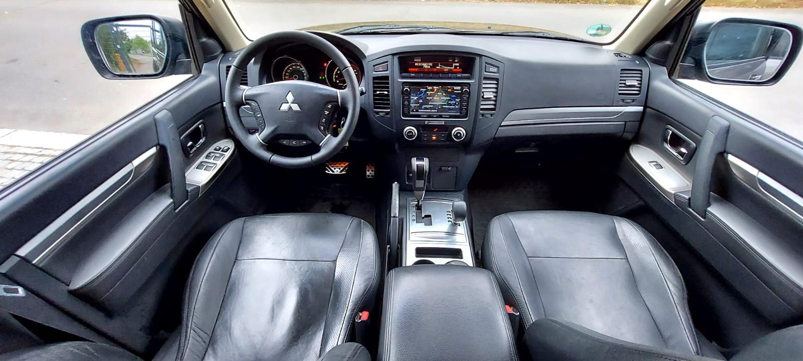 MITSUBISHI PAJERO 3.2 DI-D 200CH EDITION 30