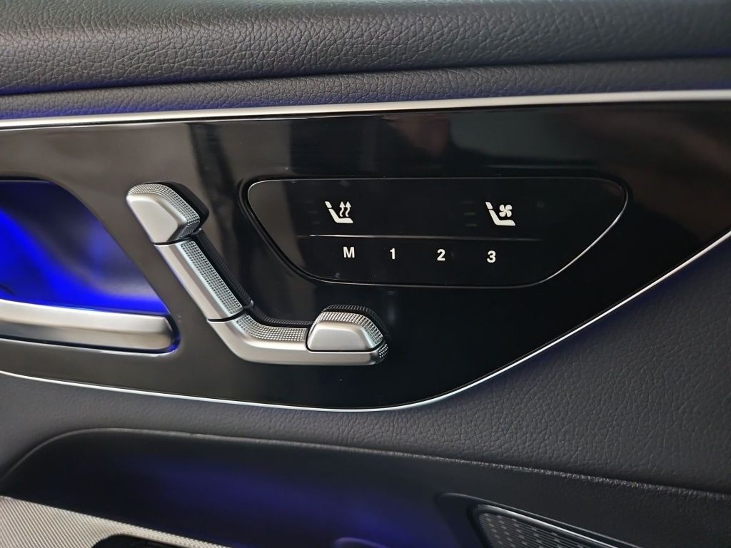 Fahrzeugabbildung Mercedes-Benz GLC 200 4M Avantg. Pano SDHZ Sitzklima Massage