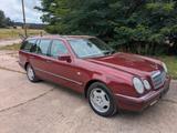 Mercedes-Benz Mercedes W210 E320 TE, guter Zustand - : Kombi, W210