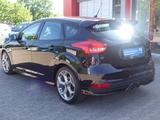 Ford Focus Lim. ST Navi*SHZ*Sportpaket - Ford: Sport