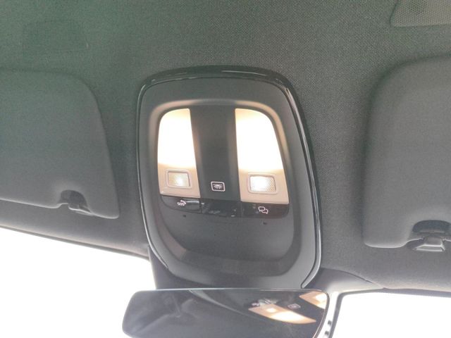 VOLVO EX40 (Bild 21 von Array)