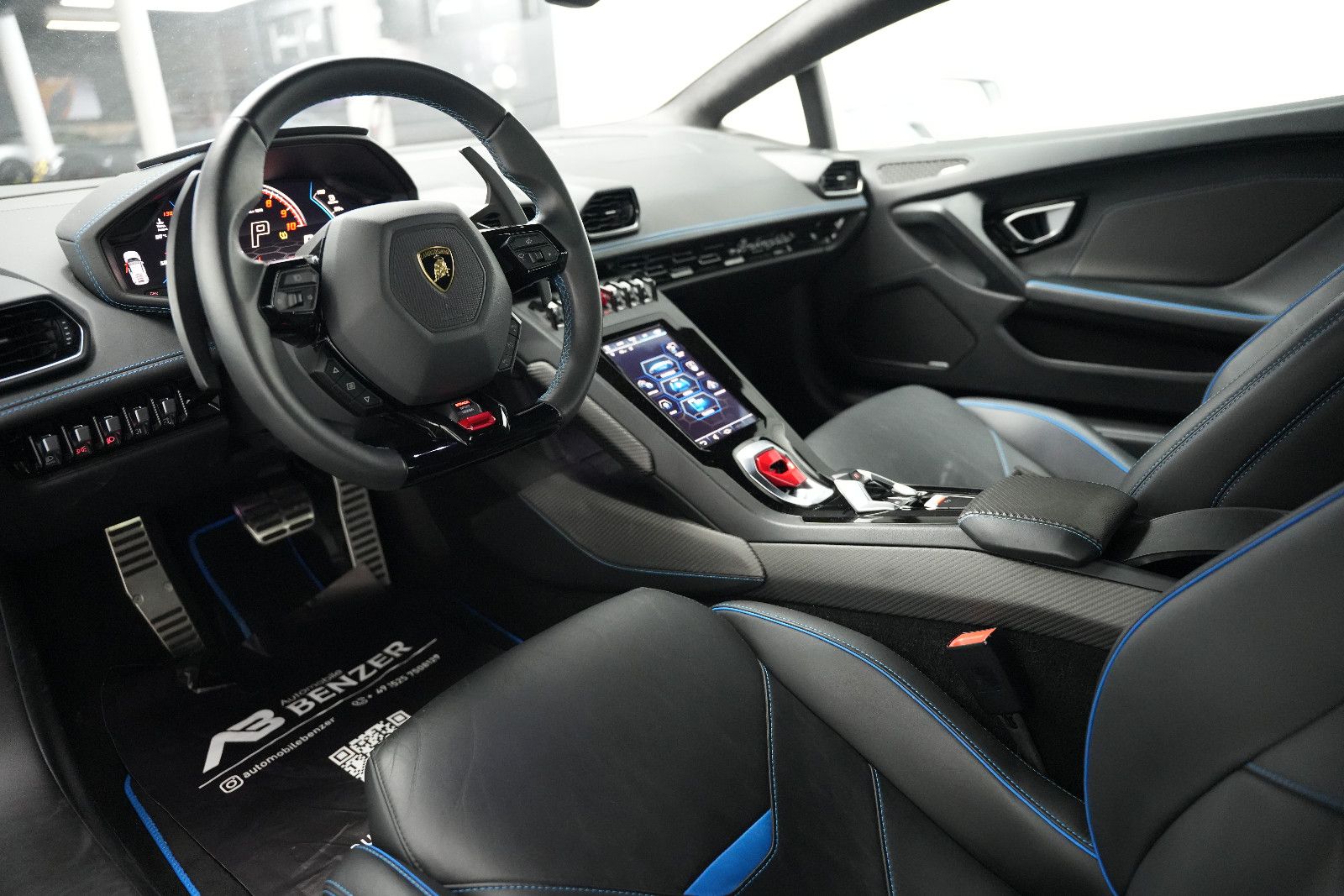 Fahrzeugabbildung Lamborghini Huracán EVO V10 /LIFT/SENSONUM/KAMERA/ACC