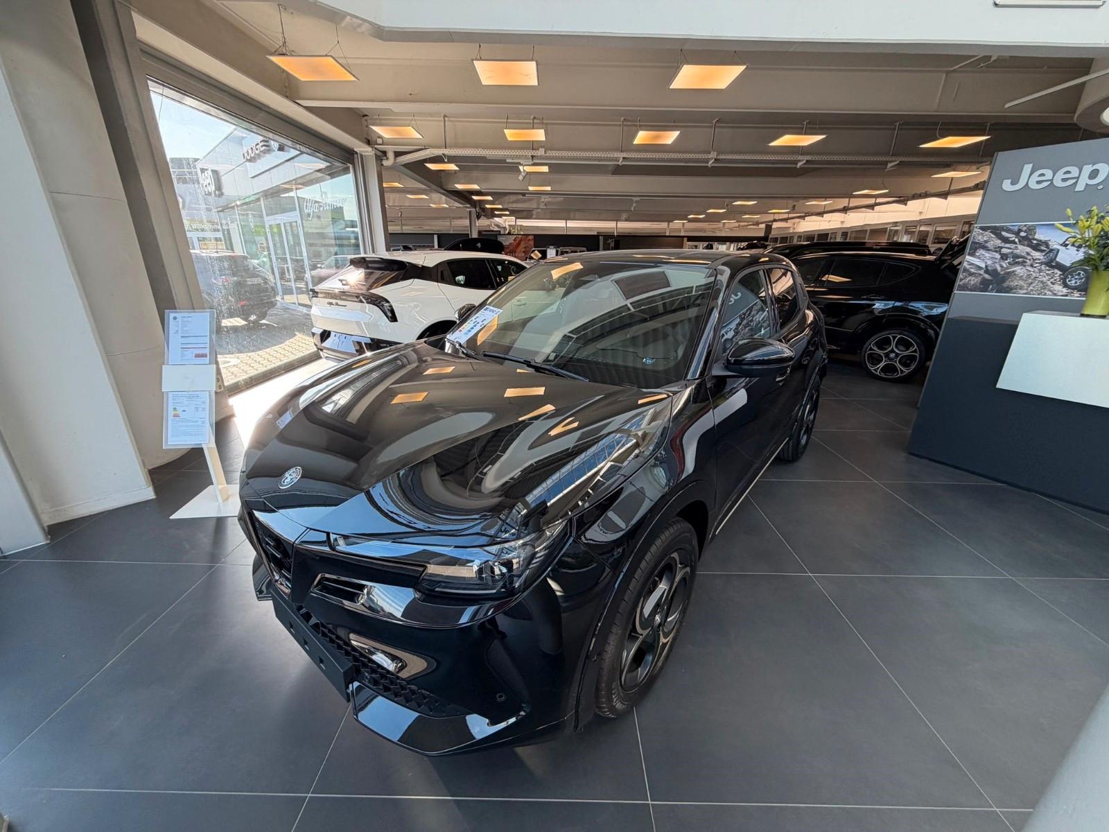 Alfa Romeo Junior 1.2 MHEV VGT 100kW e-DCT6 Intensa