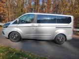 Ford Tourneo Custom 2.0 EcoBlue 125kW 320 L1 Tita... - gebrauchte Ford Tourneo Custom aus dem Jahr 2024