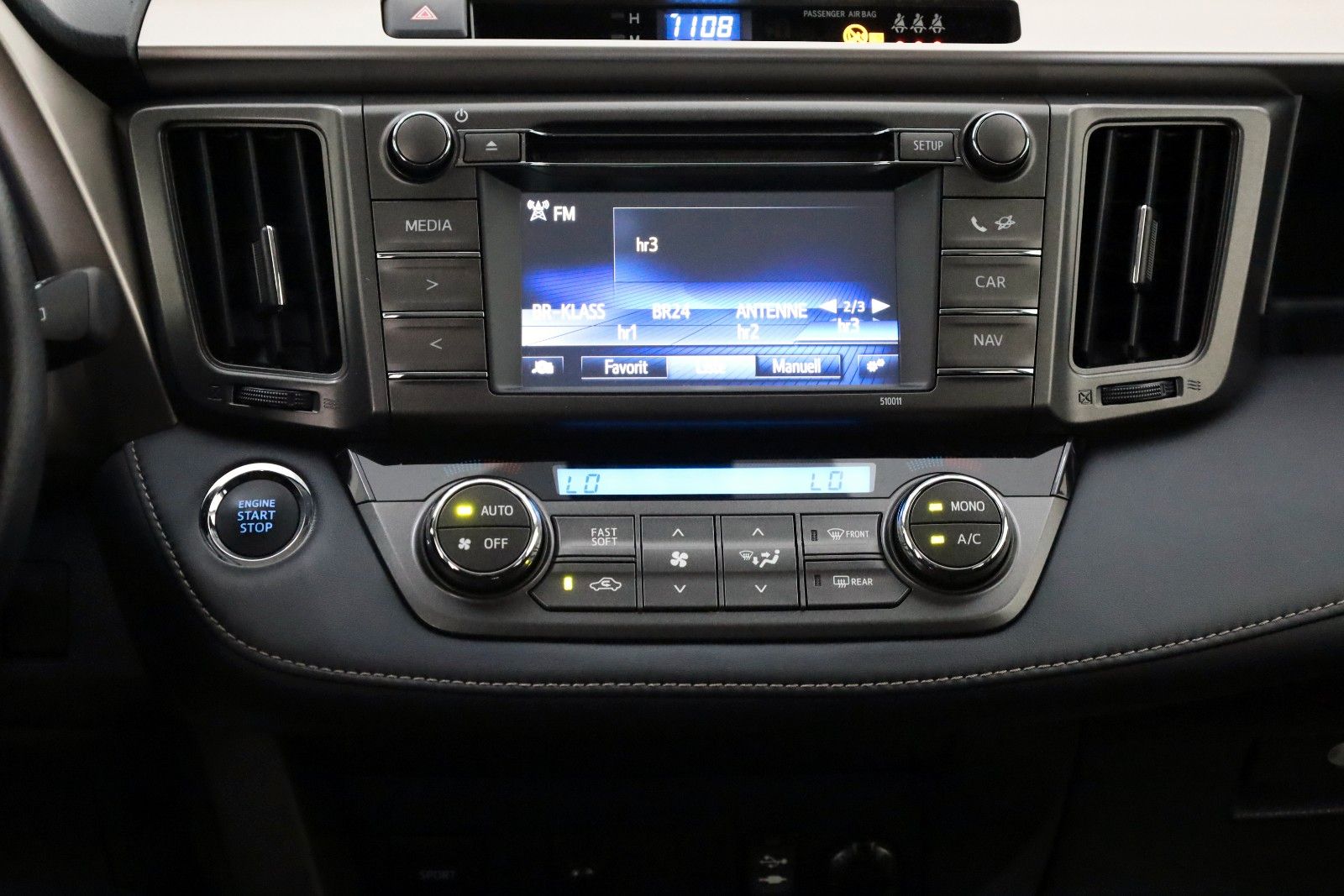 Fahrzeugabbildung Toyota RAV4 Edition 4x4, Kamera, SH, PDC, AHK, SR+WR