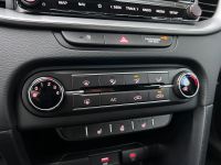 KIA Ceed 1.0 T-GDI SHZ NAVI DAB SPURHALTE KAM 7J-GAR bei Autohaus Landmann & Maier OHG