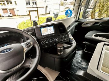Fahrzeugabbildung Ford F-Max 500 Truck-Styling Alcoa LED Standklima