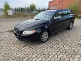 Volvo V70 schwarz  - Volvo V70 mit Benzin-Antrieb: Automatik