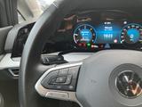 Volkswagen Golf VIII TDI 2.0 DSG *Life*Matrix*Nav*AHK*18" - Volkswagen Golf mit Diesel-Antrieb: Schiebedach, Limousine