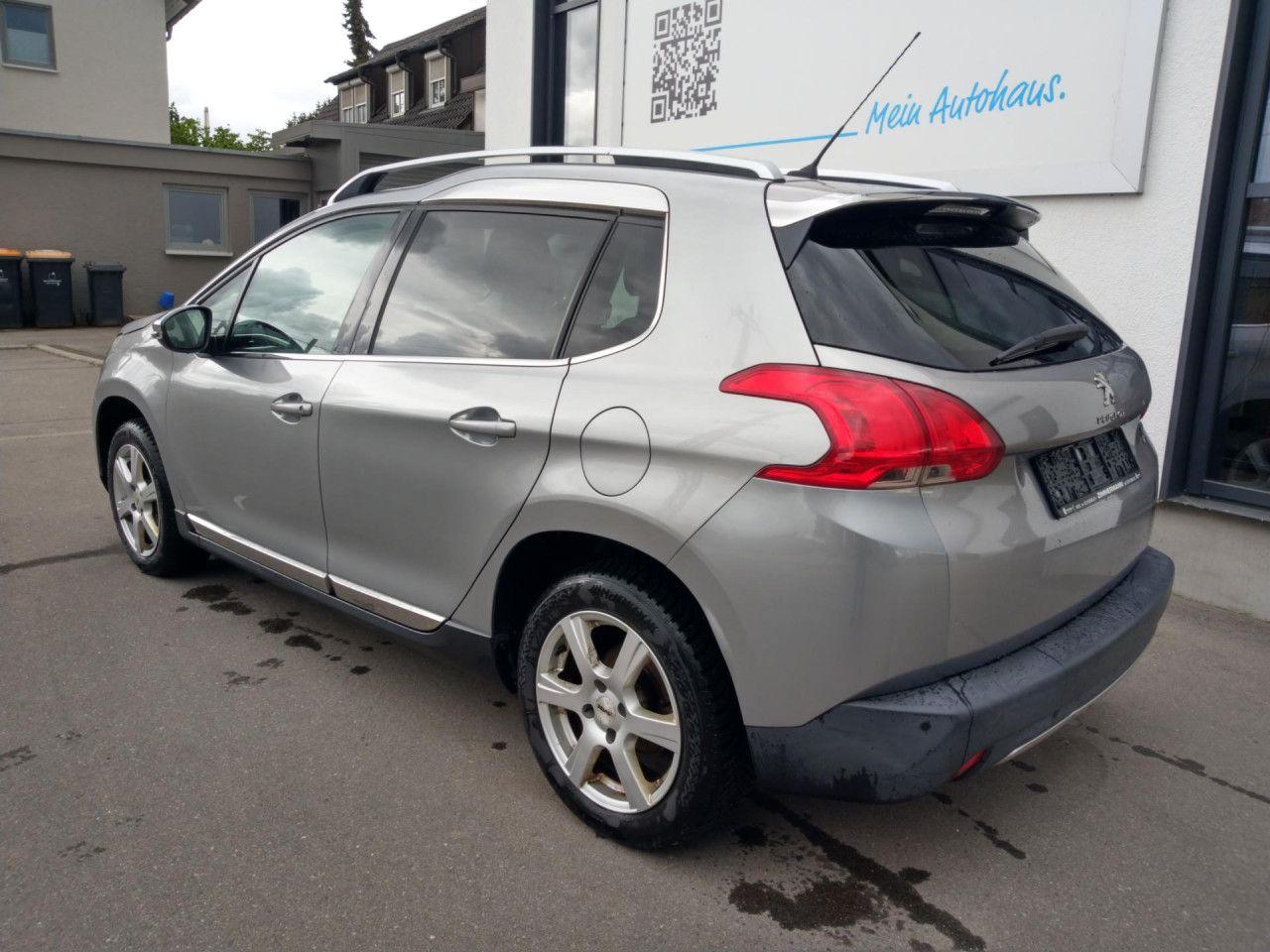 Peugeot 2008 1,2 Navi Sitzheizung Tempomat PDC Alu Klima