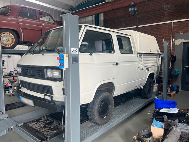 Volkswagen T3 Typ2 Doppelkabine Syncro inkl. GFK-Aufbau