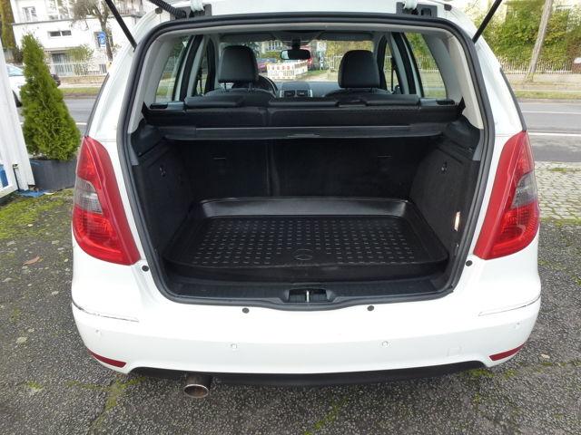 Mercedes-Benz A 180 AVANTGARDE Autom-Klima-94TKM-Sitzheizung A